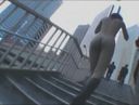 【大胆露出！】歩道橋を全裸ダッシュして駅前広場でセックス