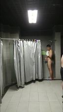 イケメンたちのシャワールーム！