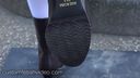 ショートブーツの汚れ跡を沢山ボードに写し取るフェチf794