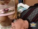 海外 母乳の出る若い人妻がヤリチンおじさんとセックス